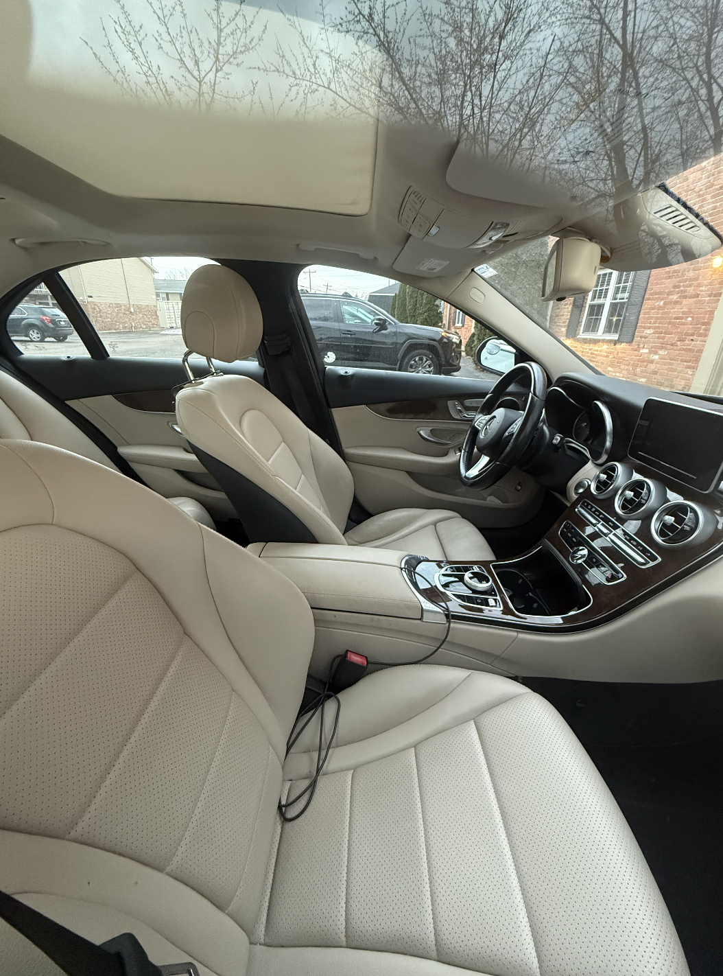 Used 2017 Mercedes-Benz C 300 4MATIC Sedan image 11