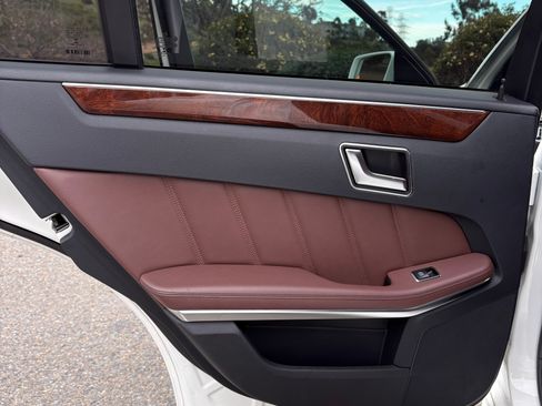 Used 2014 Mercedes-Benz E 350 Sedan image 18