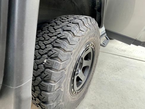 Used 2012 Toyota FJ Cruiser 4WD w/ Convenience Pkg image 16