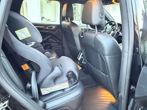 Used 2015 Porsche Cayenne S image 16
