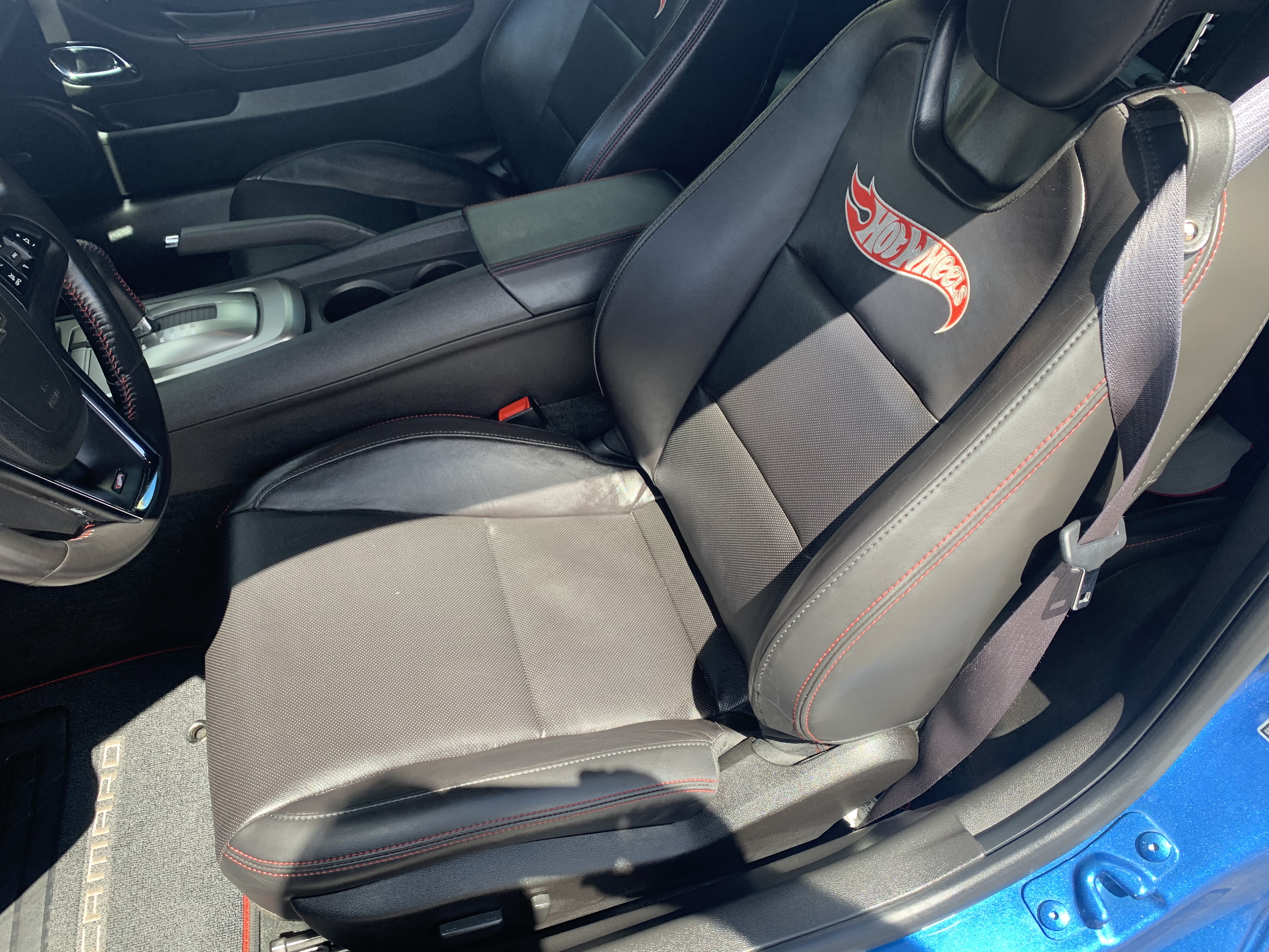 Used 2013 Chevrolet Camaro SS w/ Hot Wheels Special Edition RWD image 10