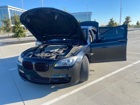 Used 2011 BMW ALPINA B7 xDrive image 13