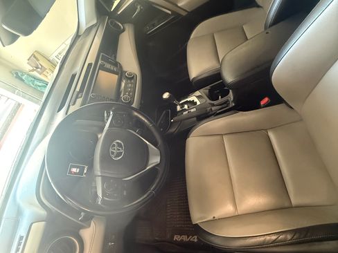 Used 2018 Toyota RAV4 Limited w/ All Weather Liner Package AWD/4WD image 10