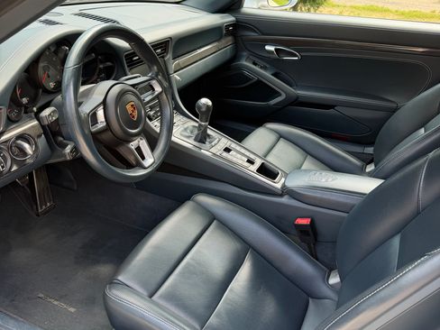 Used 2017 Porsche 911 Carrera S RWD image 6
