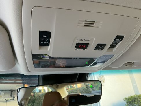 Used 2017 Lexus ES 350 w/ Accessory Package 2 image 11