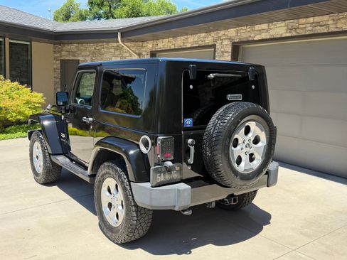 Used 2010 Jeep Wrangler Sahara w/ Dual Top Group AWD/4WD image 2