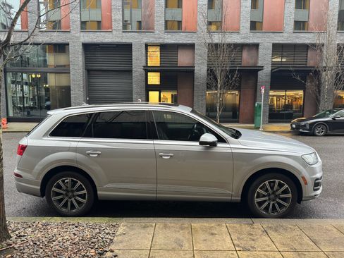 Used 2017 Audi Q7 3.0T Premium Plus image 5