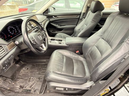 Used 2018 Honda Accord Touring image 20
