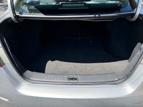 Used 2015 Nissan Sentra SV image 9