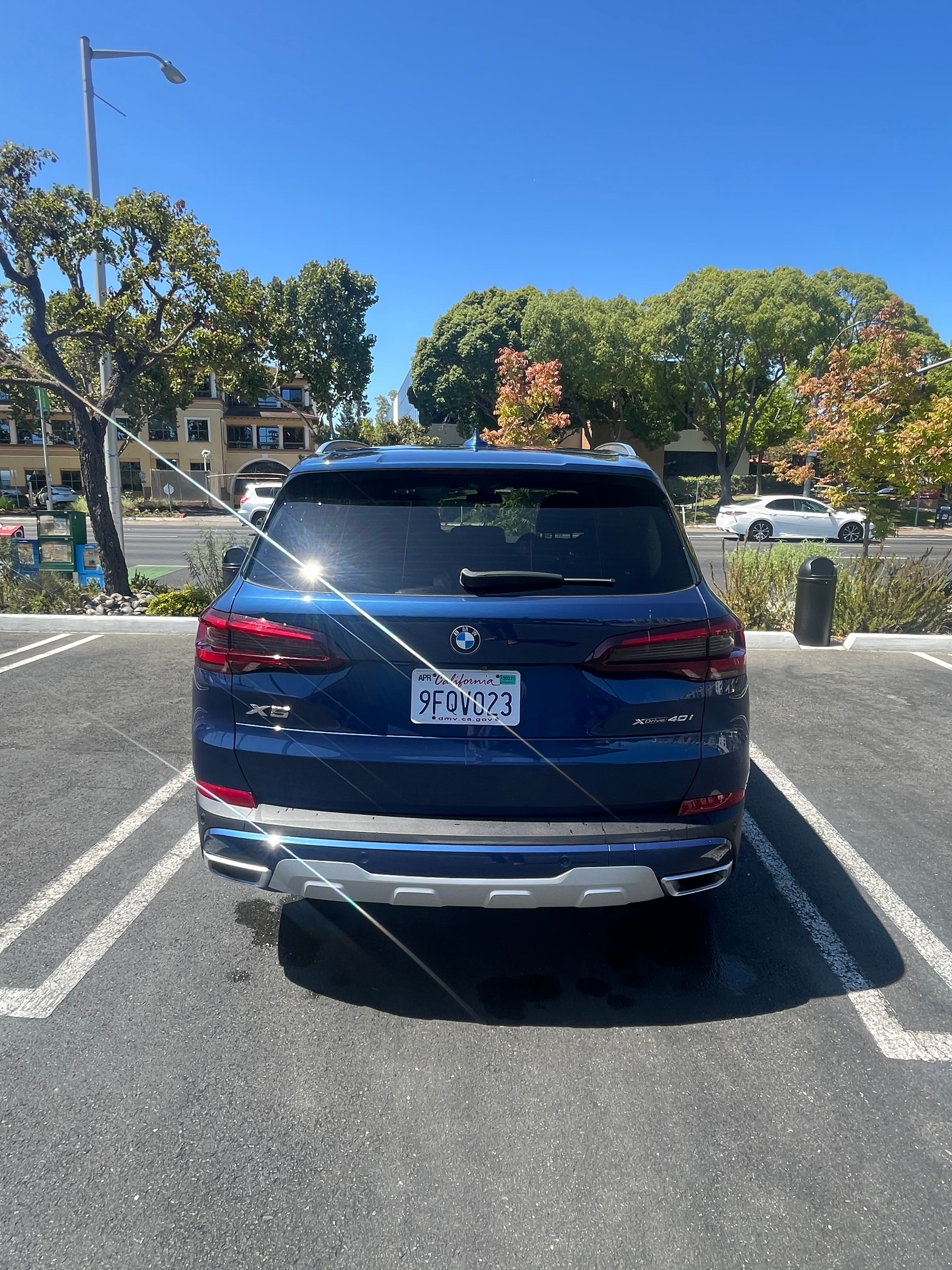 Used 2023 BMW X5 xDrive40i w/ Premium Package AWD/4WD image 12