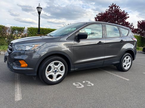 Used 2018 Ford Escape S FWD image 1