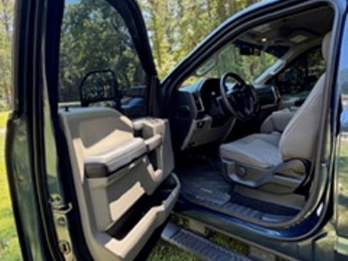 Used 2018 Ford F250 XLT w/ Snow Plow Prep Package AWD/4WD image 11
