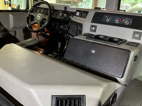 Used 1999 HUMMER H1 4-Door Wagon image 24