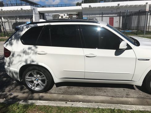 Used 2013 BMW X5 M image 4
