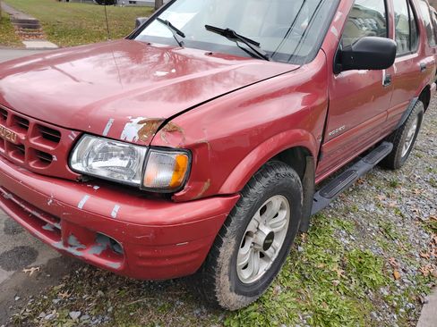 Used 2000 Isuzu Rodeo LS image 5