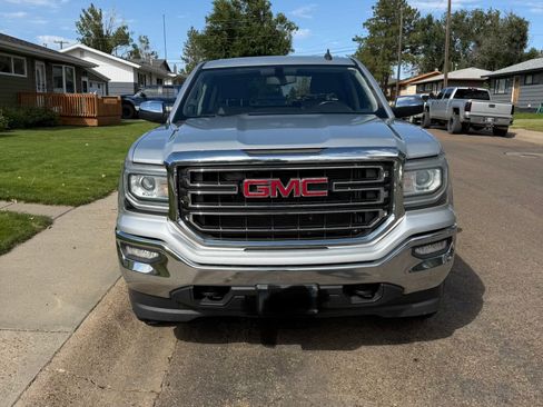 Used 2016 GMC Sierra 1500 SLE w/ SLE Value Package AWD/4WD image 2