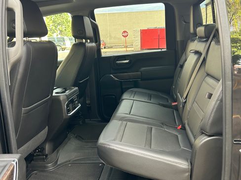 Used 2022 GMC Sierra 2500 Denali w/ Technology Package AWD/4WD image 12
