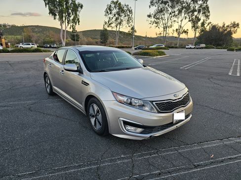 Used 2013 Kia Optima LX w/ Hybrid Convenience Pkg image 4