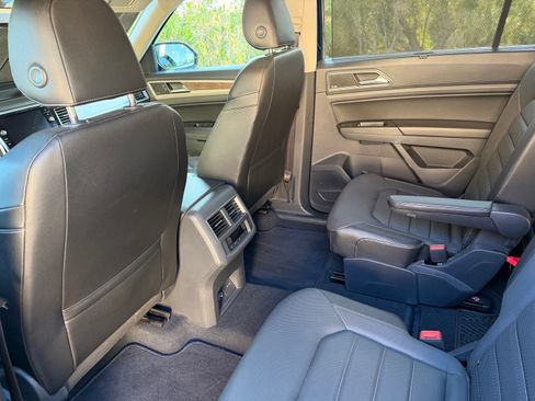 Used 2019 Volkswagen Atlas SEL Premium AWD/4WD image 9