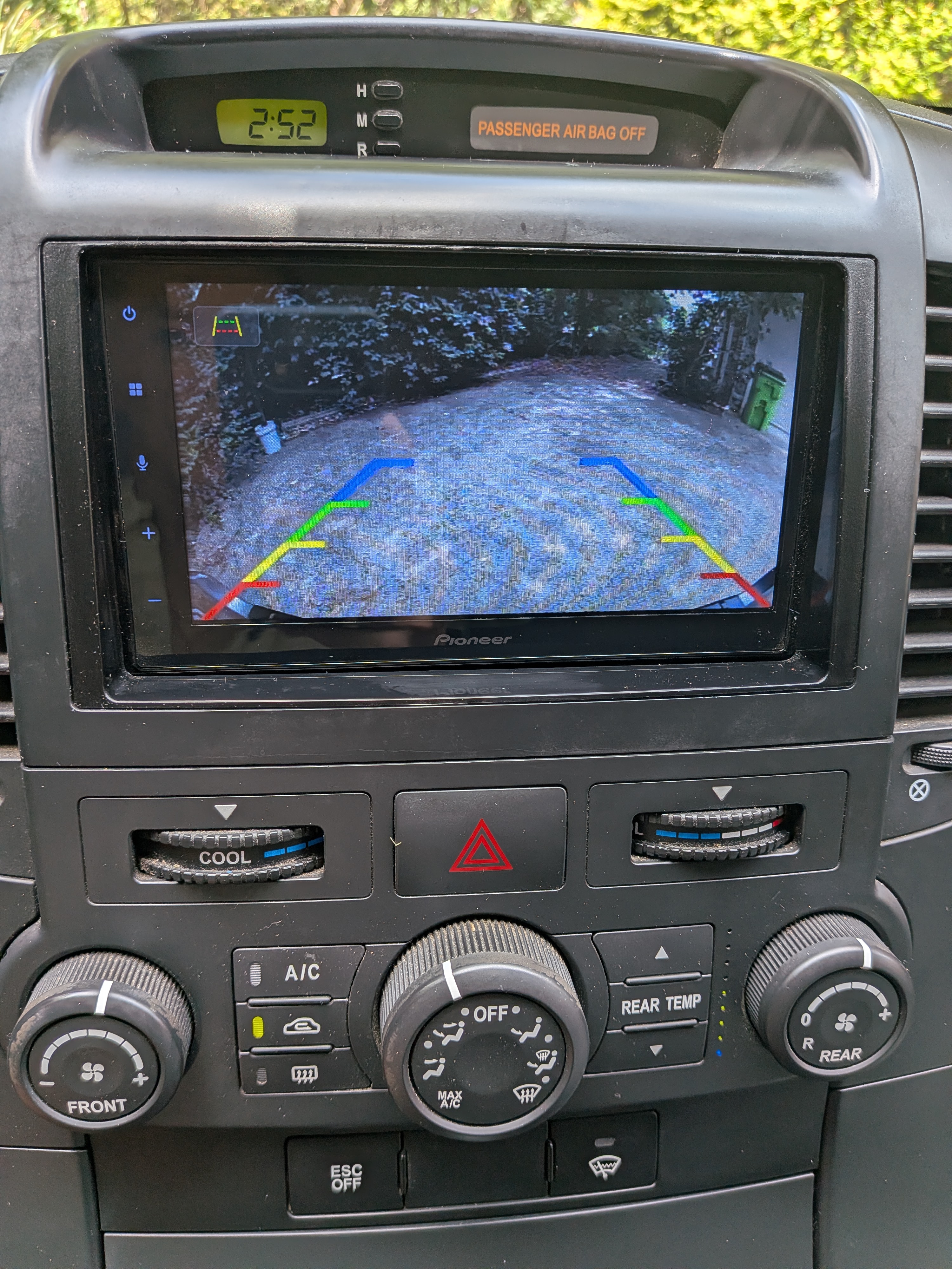 Used 2007 Hyundai Entourage GLS FWD image 24