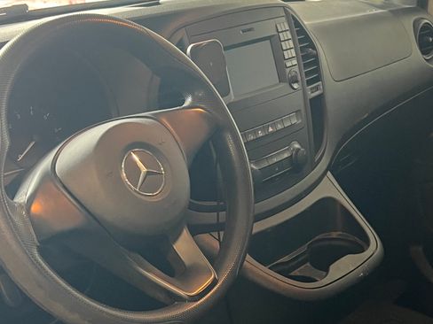 Used 2017 Mercedes-Benz Metris image 15