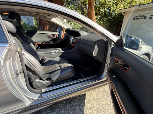Used 2011 Mercedes-Benz CL 550 4MATIC image 6