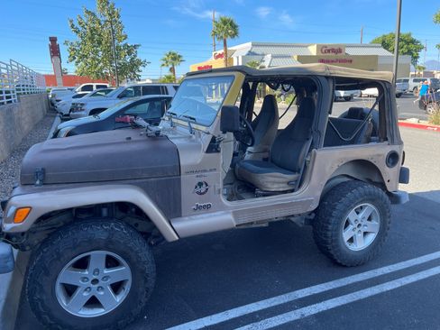 Used 1999 Jeep Wrangler Sahara image 9
