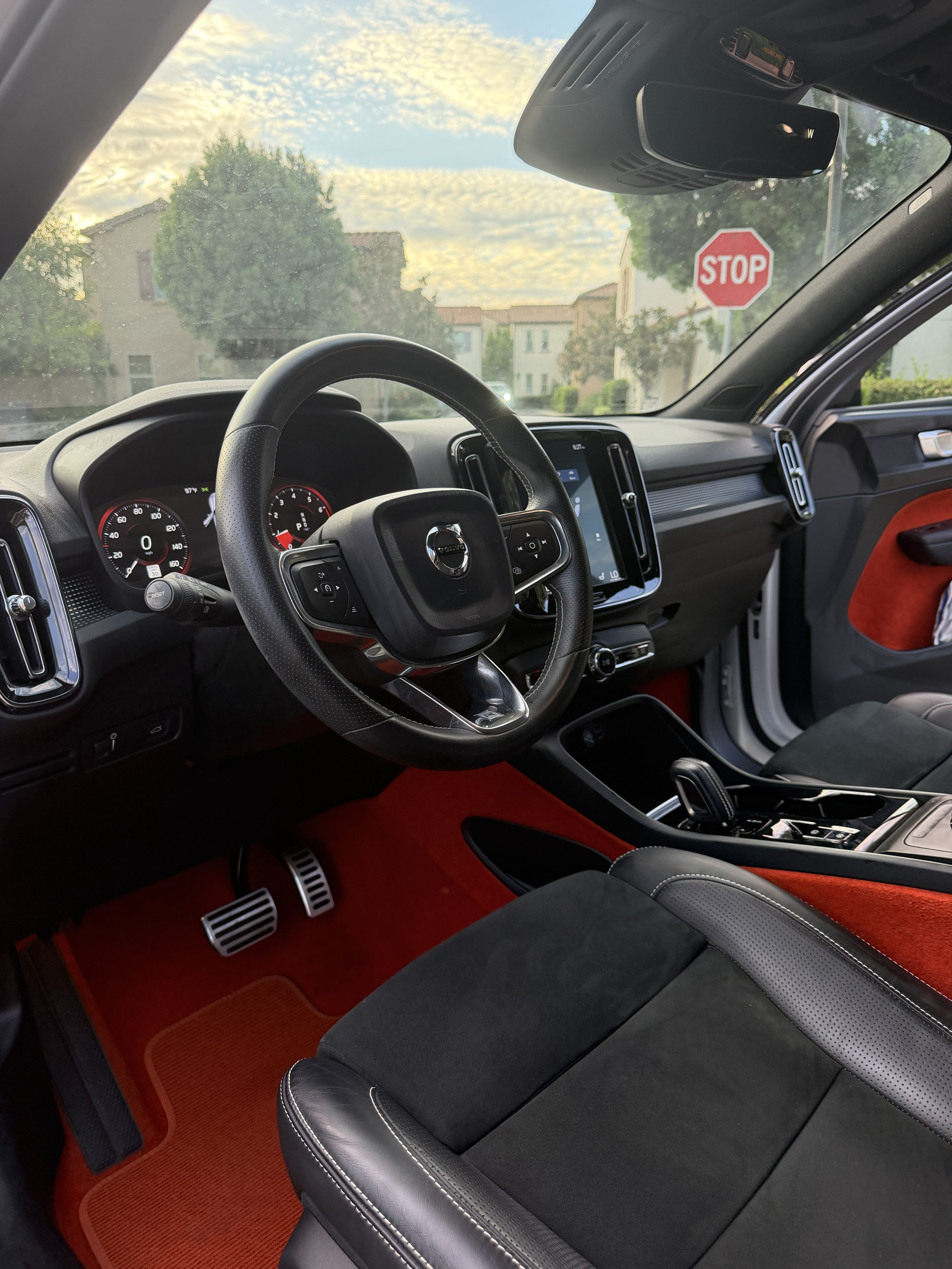 Used 2020 Volvo XC40 T5 R-Design AWD/4WD image 12