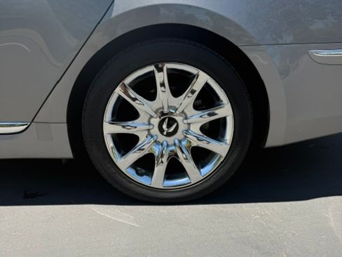 Used 2013 Hyundai Equus Signature RWD image 11