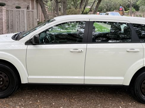Used 2014 Dodge Journey American Value Package w/ Flexible Seating Group FWD image 4