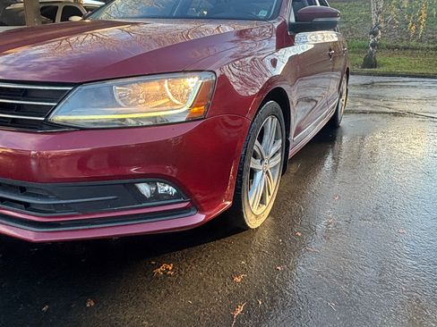 Used 2017 Volkswagen Jetta SEL image 5