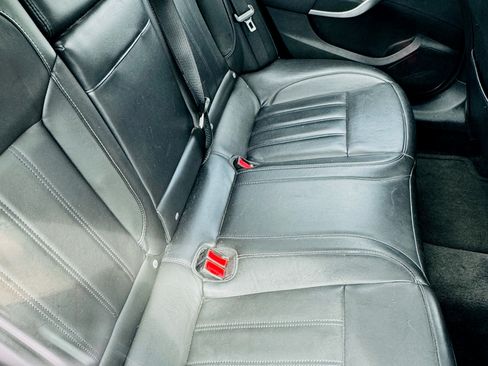 Used 2012 Buick Regal Leather image 6