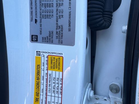 Used 2023 Chevrolet Suburban Z71 image 15