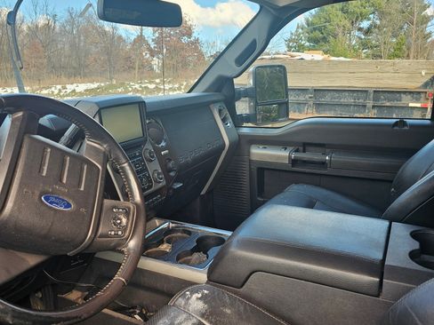 Used 2016 Ford F250 Lariat w/ Chrome Package image 7