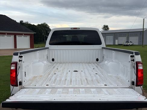 Used 2015 Ford F350 XLT w/ XLT Premium Package AWD/4WD image 6