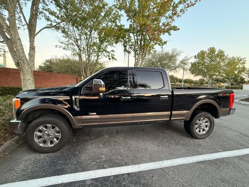 Used 2017 Ford F350 King Ranch w/ King Ranch Ultimate Package AWD/4WD image 1