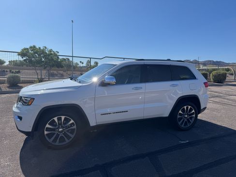 Used 2018 Jeep Grand Cherokee Limited w/ Luxury Group II image 1