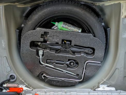 Used 2015 Toyota Prius V Four image 28