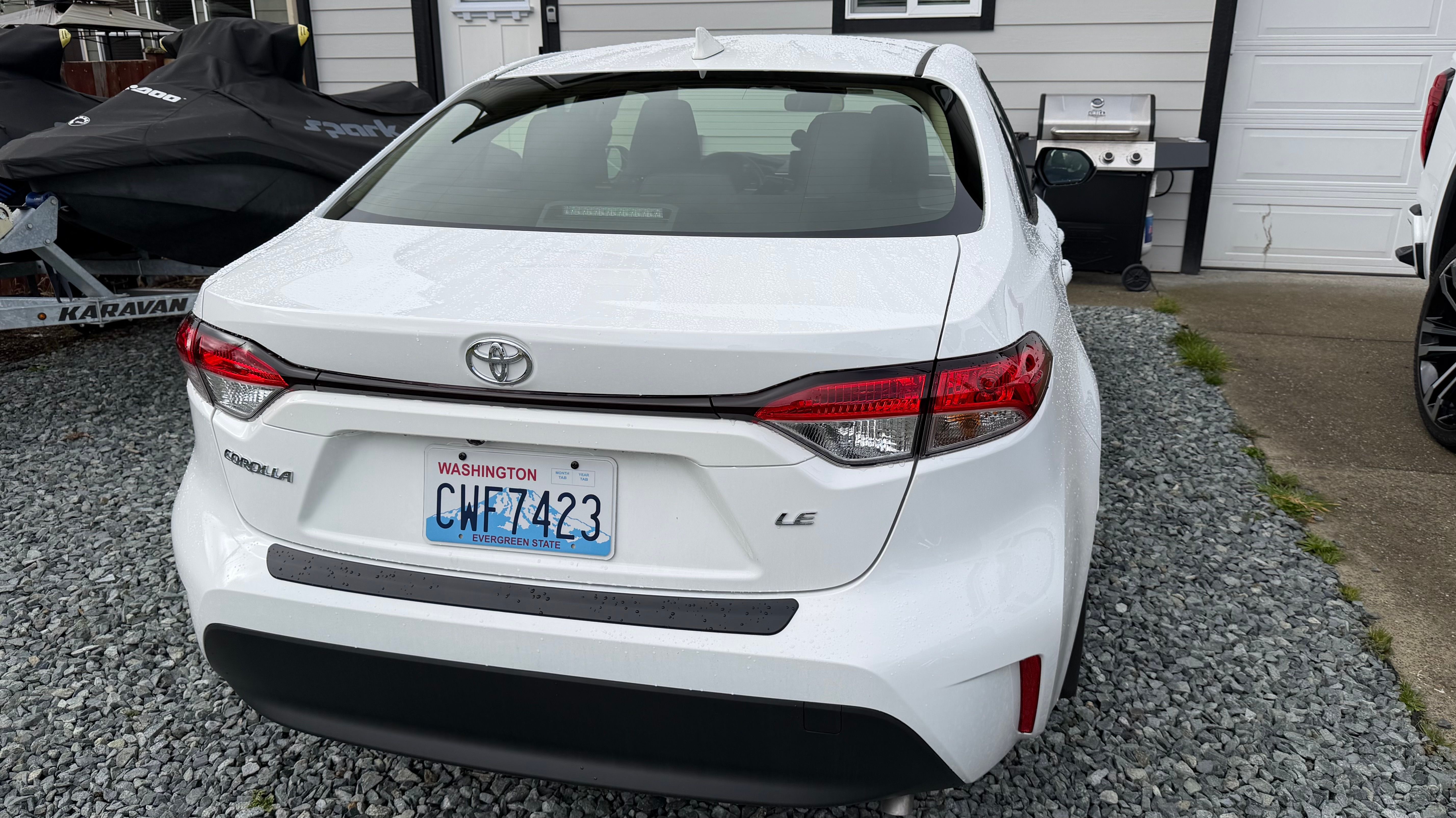 Used 2026 Toyota Corolla LE FWD image 4
