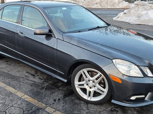 Used 2011 Mercedes-Benz E 350 4MATIC Sedan image 2