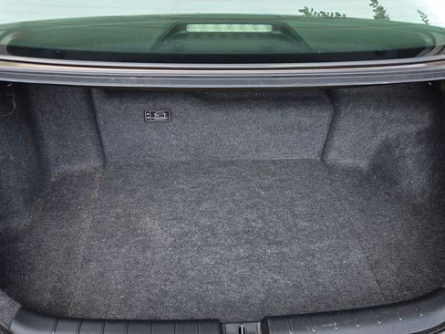 Used 2017 Honda Accord Touring image 8