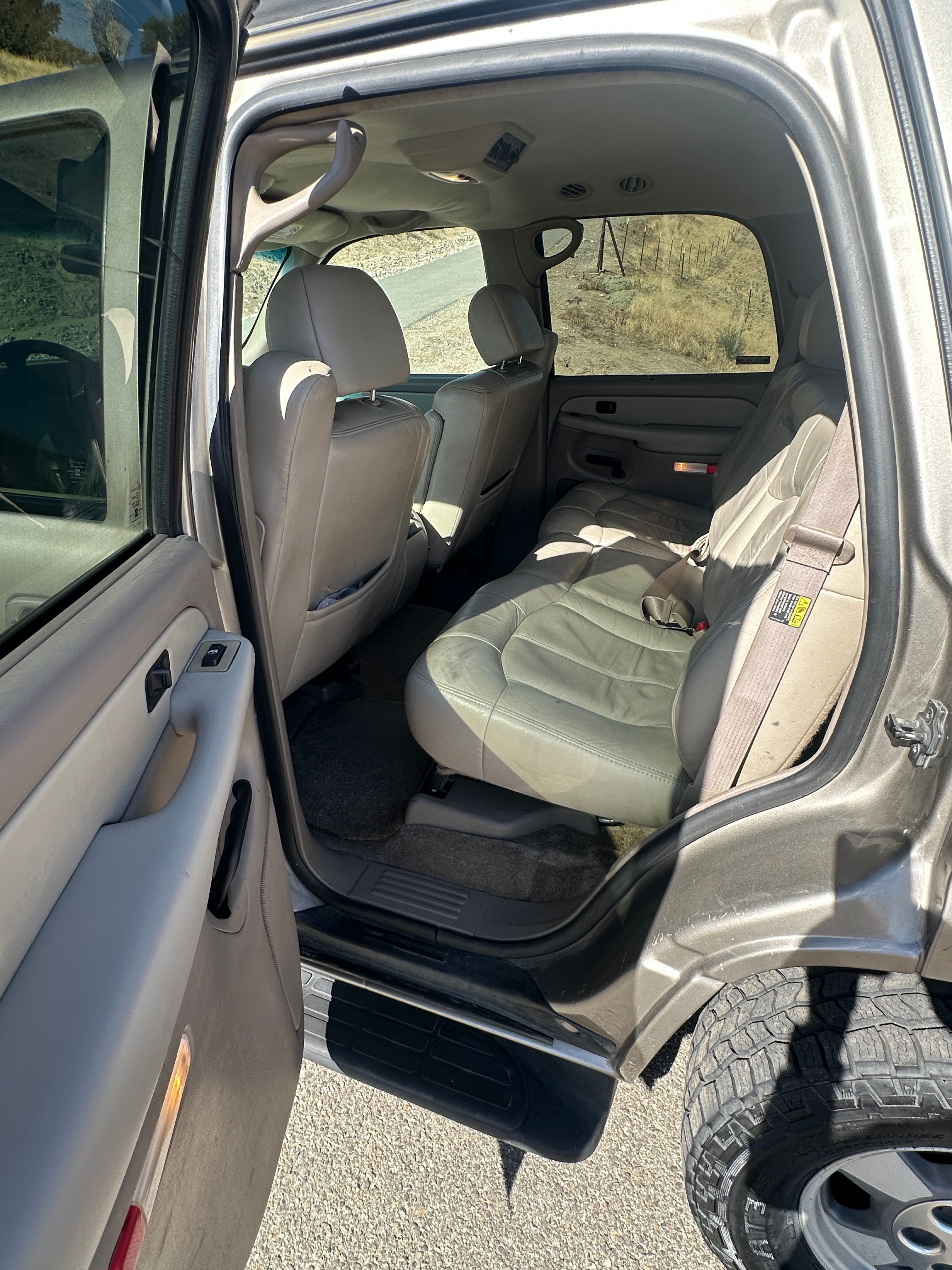 Used 2002 Chevrolet Tahoe LT AWD/4WD image 14