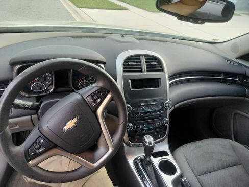 Used 2015 Chevrolet Malibu LS w/ Protection Package FWD image 5