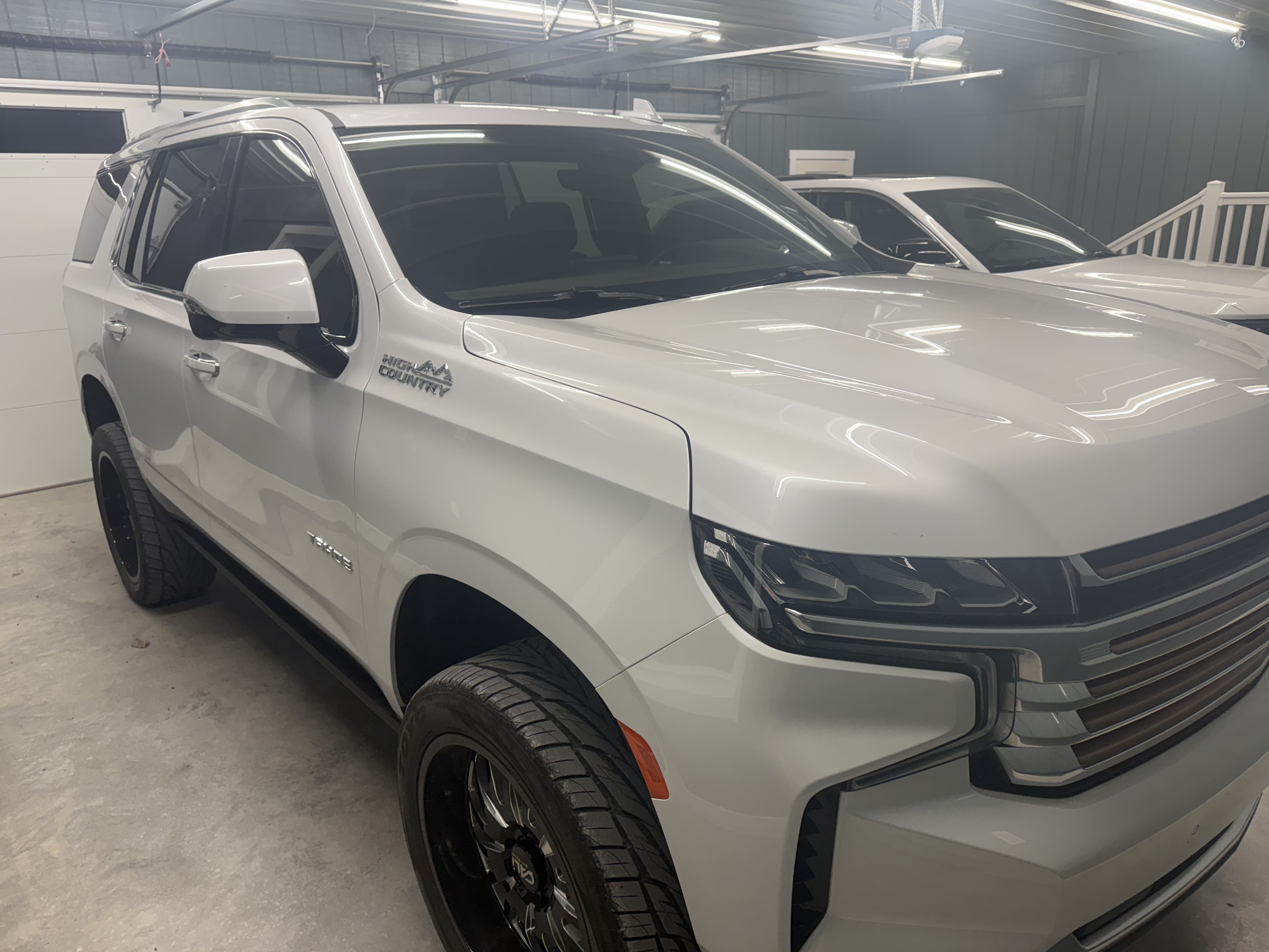 Used 2023 Chevrolet Tahoe High Country AWD/4WD image 2