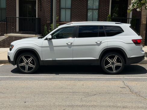 Used 2019 Volkswagen Atlas S FWD image 8