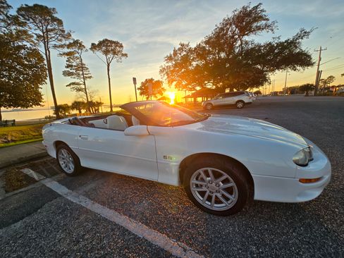 Used 1999 Chevrolet Camaro Z28 w/ SS Performance/Appearance Pkg image 28