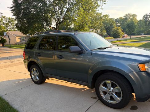 Used 2010 Ford Escape XLT FWD image 8