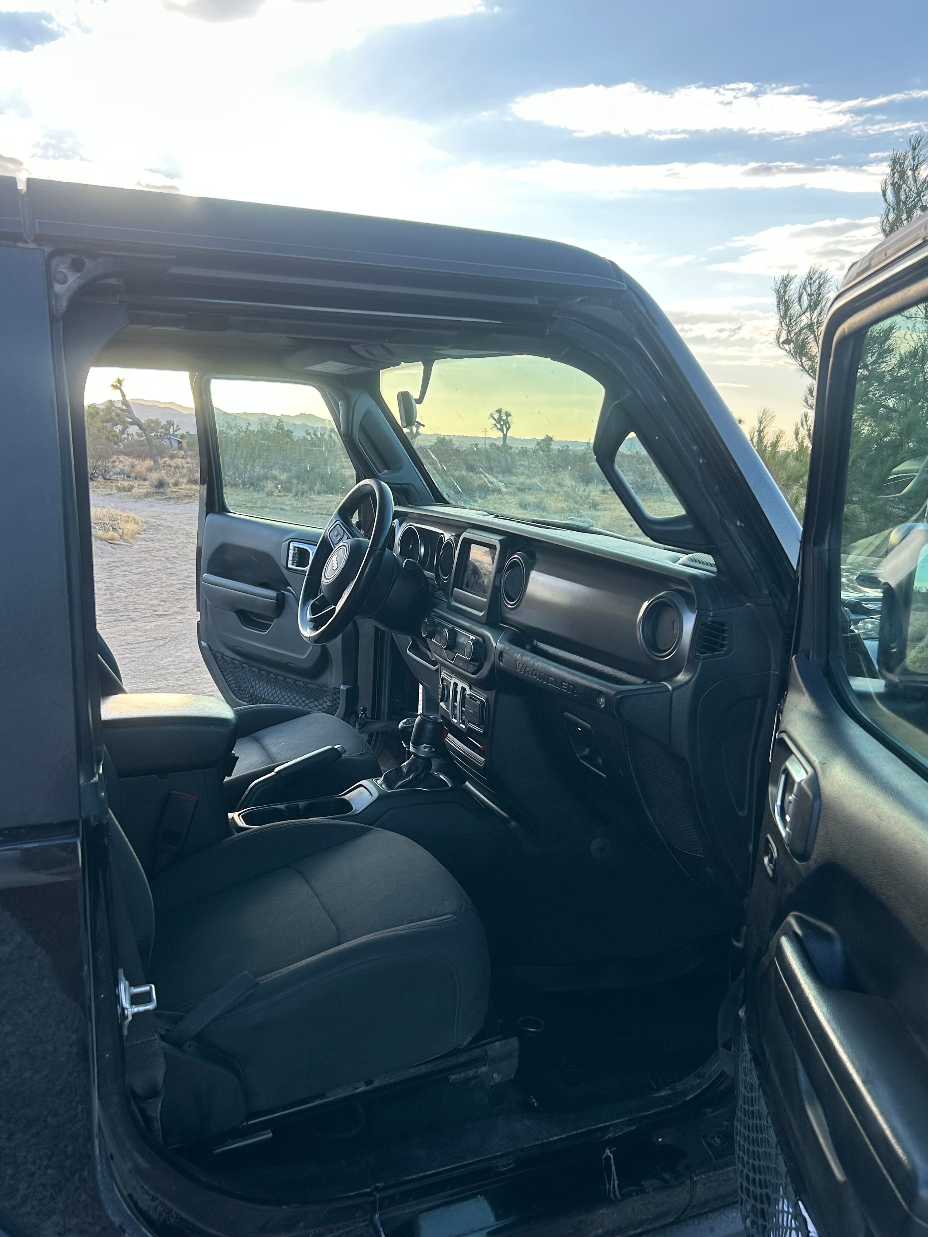 Used 2021 Jeep Wrangler Sport AWD/4WD image 8