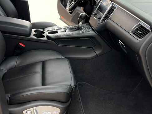 Used 2018 Porsche Macan GTS image 14