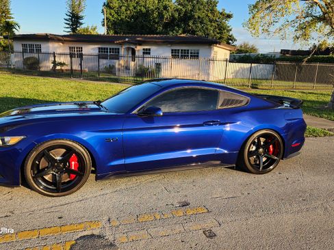 Used 2015 Ford Mustang GT Premium image 27